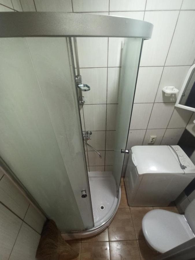Смарт-Економ,10 Хв До Ж/Д Вокзалу Apartment Lviv Ngoại thất bức ảnh